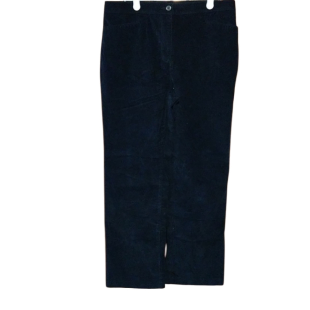 Size 8P Northern Reflections essential slim black corduroy pants